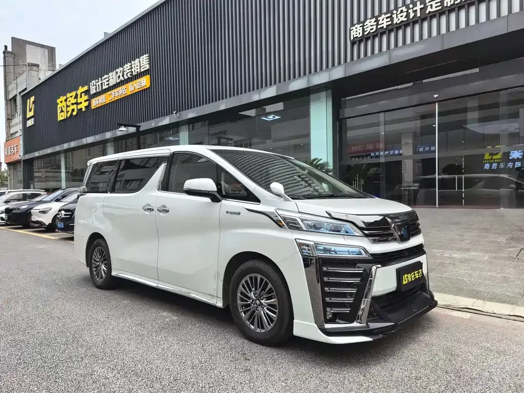 Toyota Vellfire 2021 из CN, фото 1