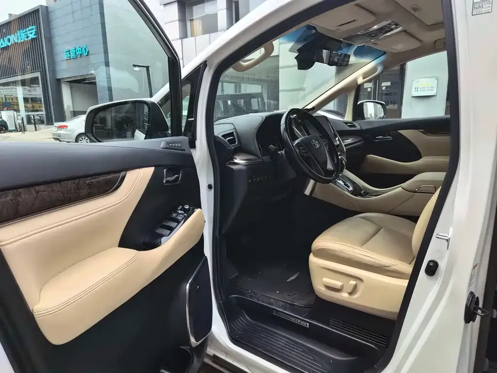 Toyota Vellfire 2021 из CN, фото 10