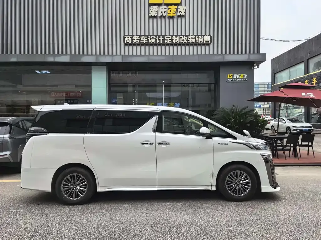 Toyota Vellfire 2021 из CN, фото 3