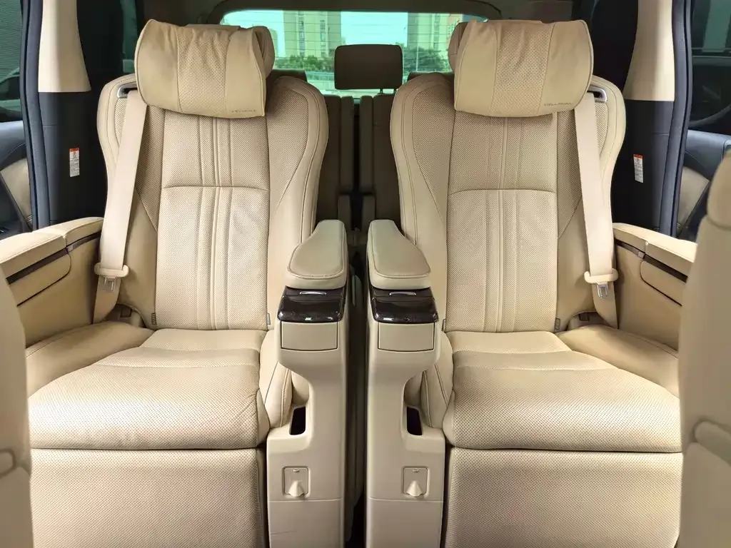 Toyota Vellfire 2021 из CN, фото 9