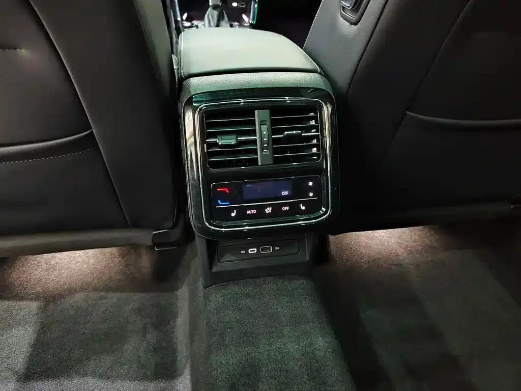 Volkswagen Passat 2021 из CN, фото 8