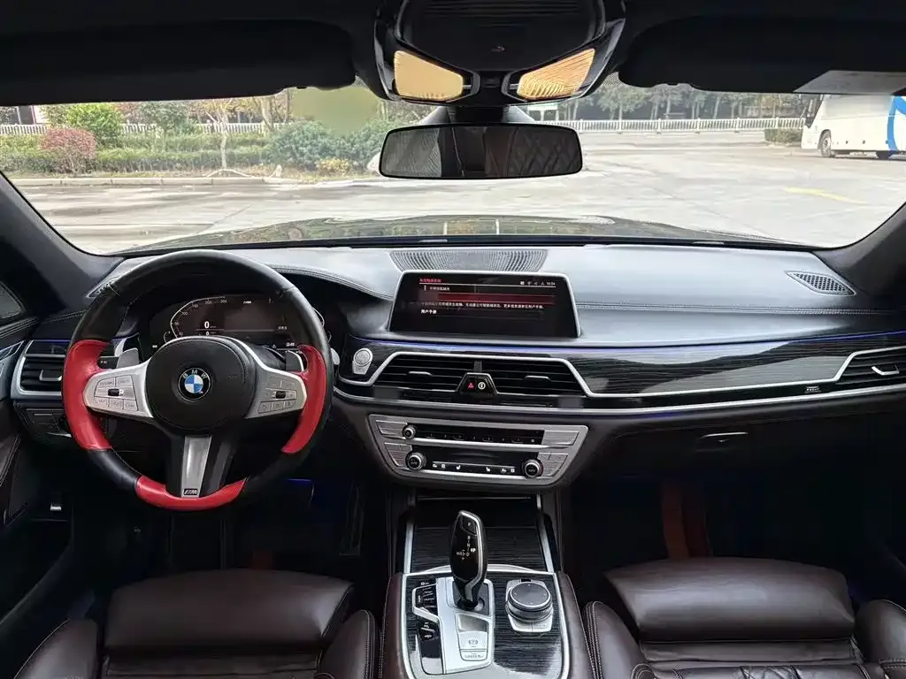 BMW 7 Series 2021 из CN, фото 8