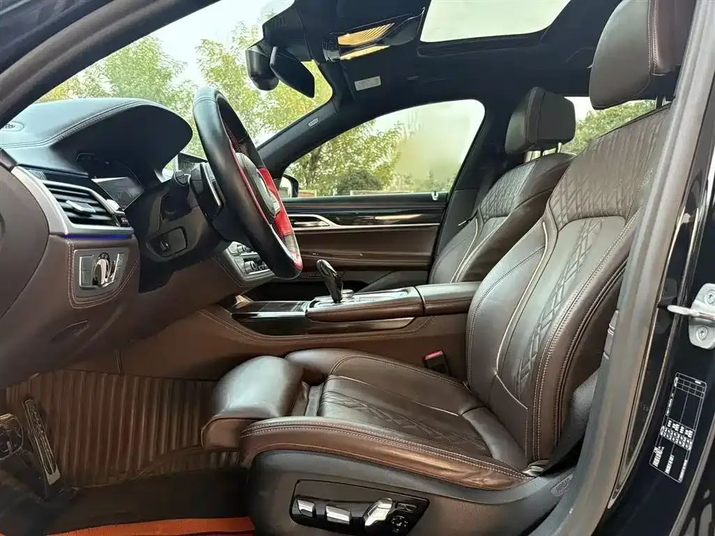 BMW 7 Series 2021 из CN, фото 9