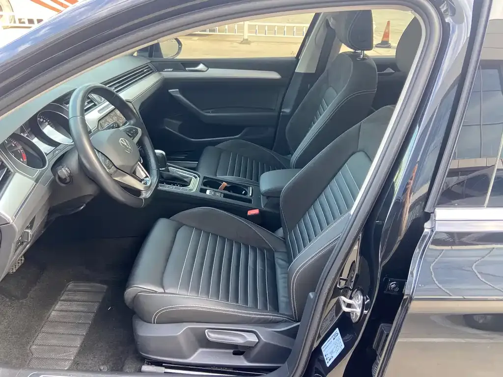 Volkswagen Magotan 2022 из CN, фото 4