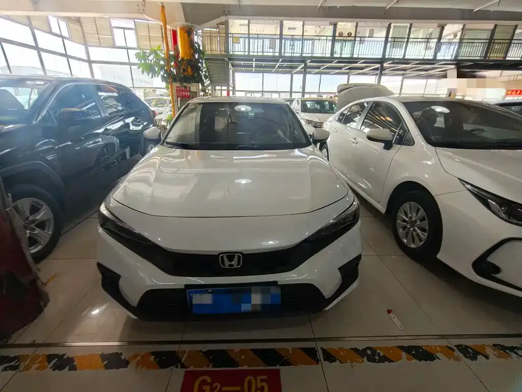 Honda Civic 2023 из CN, фото 2