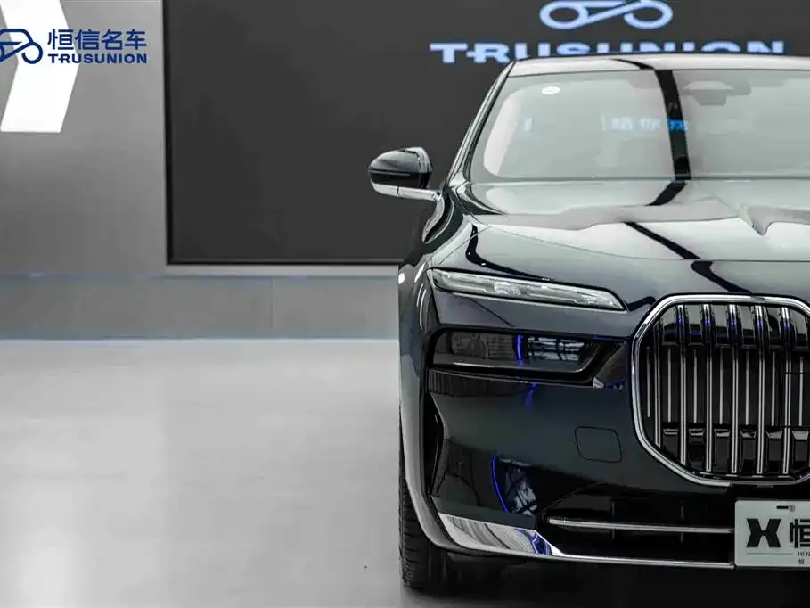 BMW 7 Series 2025 из CN, фото 8