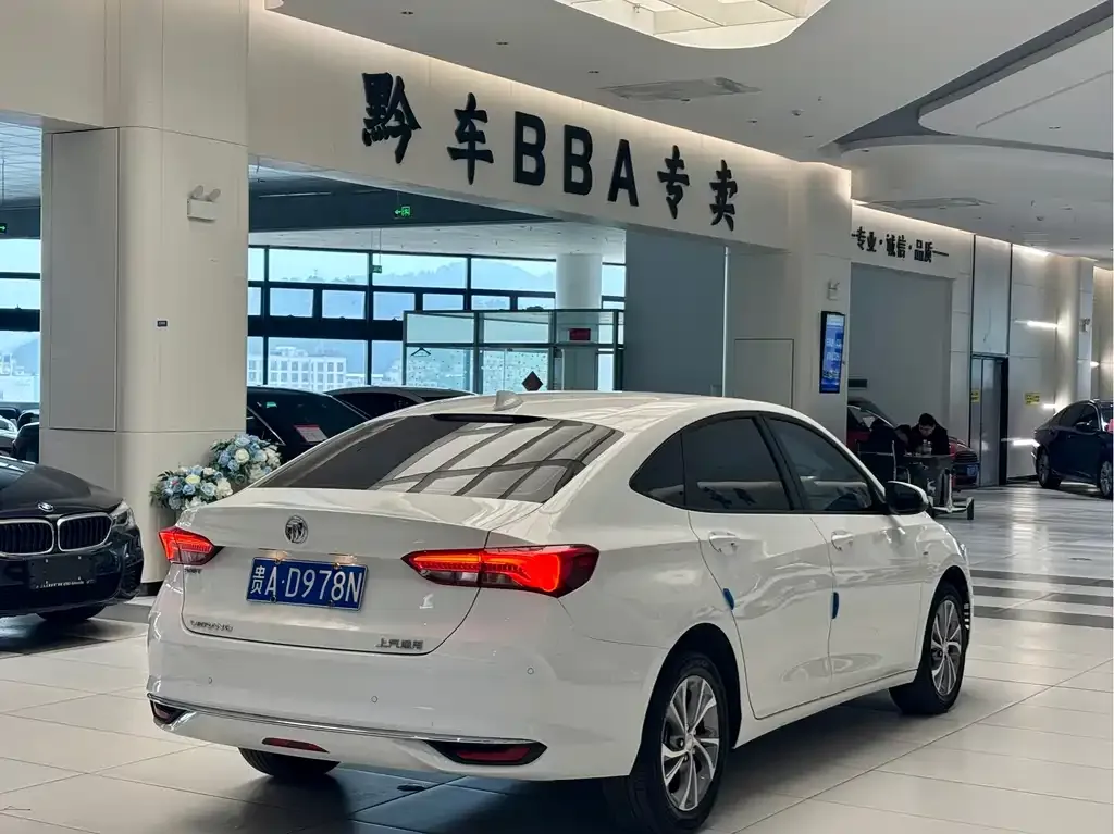 Buick Verano — фото 6