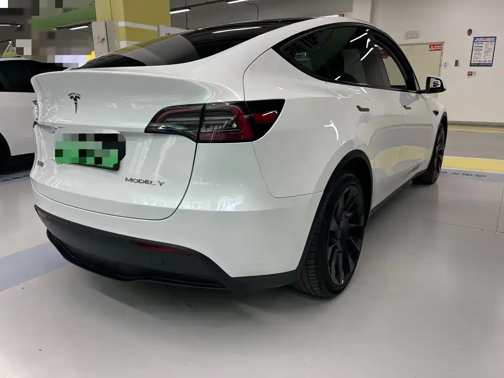 Tesla Model Y 2024 из CN, фото 10