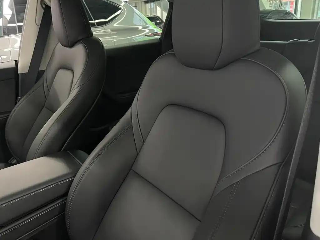 Tesla Model Y 2024 из CN, фото 9