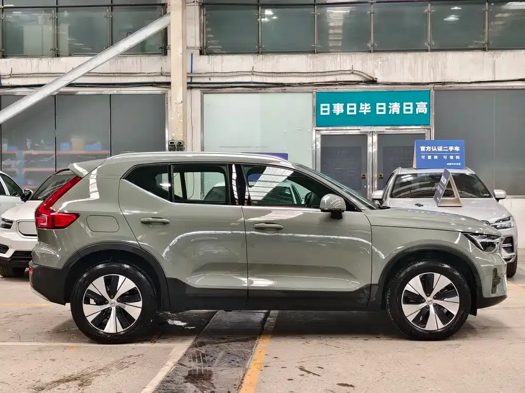 Volvo XC40 2025 из CN, фото 4