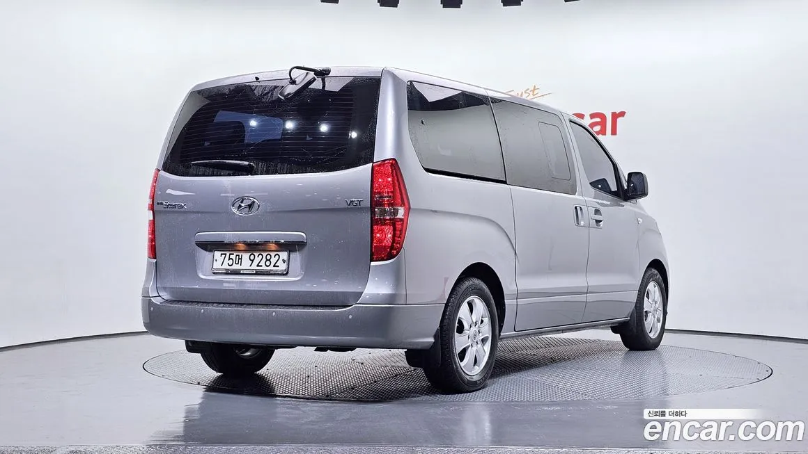 Hyundai Starex 2021 из KR, фото 2