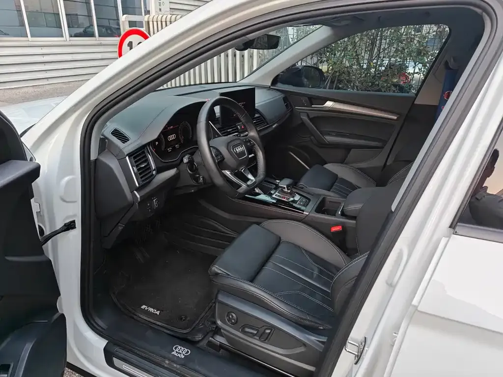 Audi Q5L 2022 из CN, фото 8