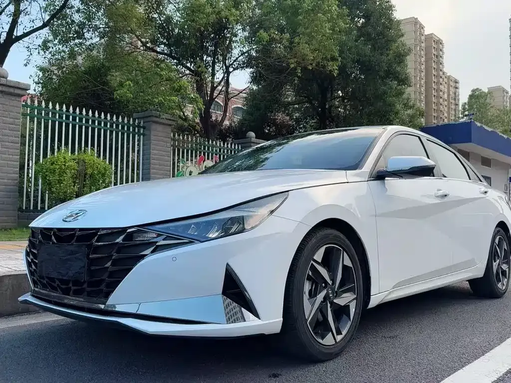 Hyundai Elantra 2023 из CN, фото 3