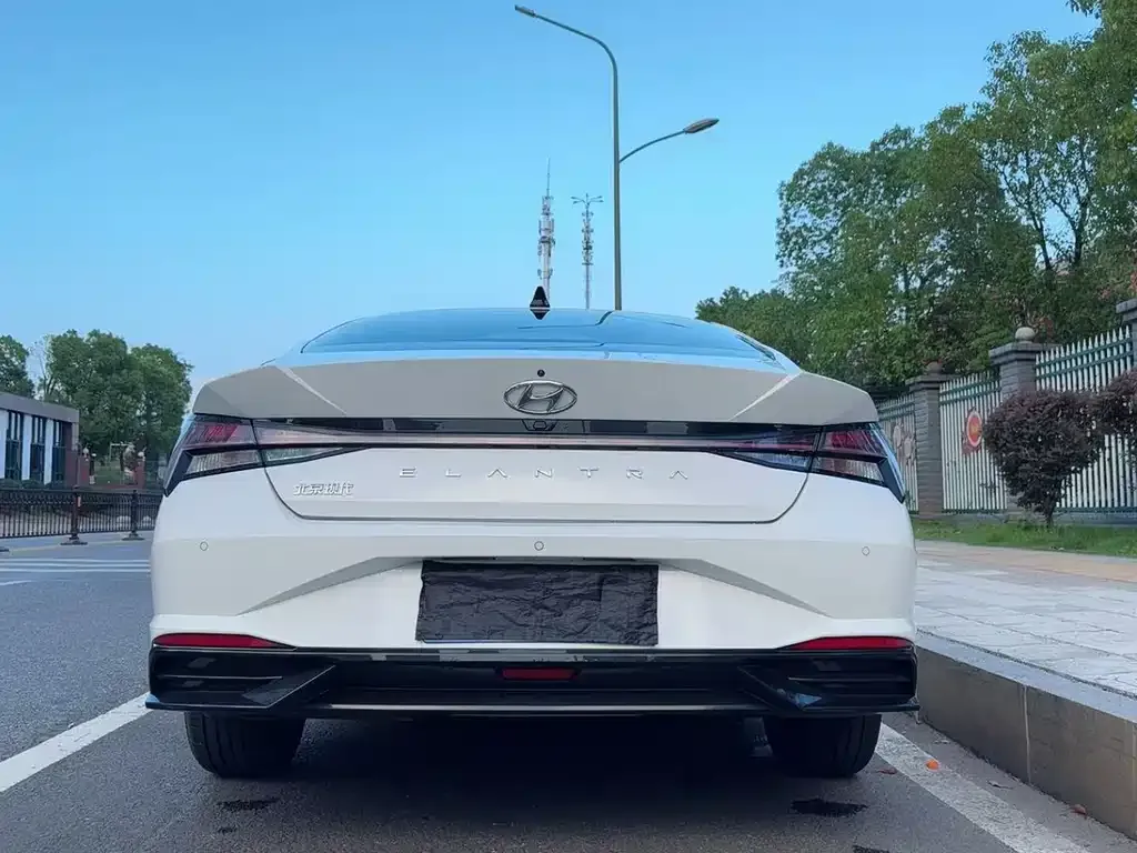 Hyundai Elantra 2023 из CN, фото 8