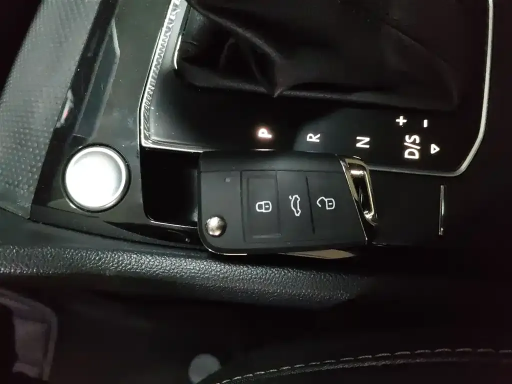Volkswagen Tiguan L 2022 из CN, фото 9