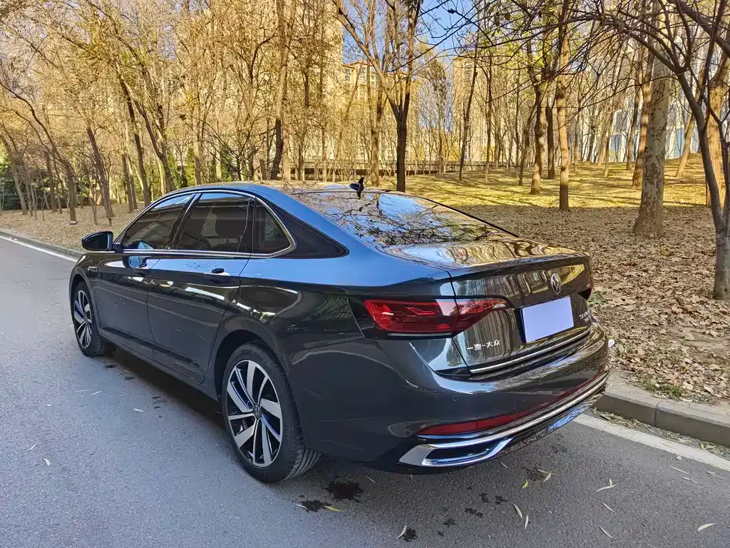 Volkswagen Sagitar 2023 из CN, фото 3