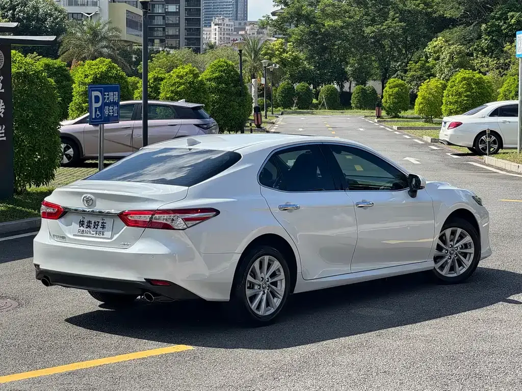 Toyota Camry 2023 из CN, фото 5