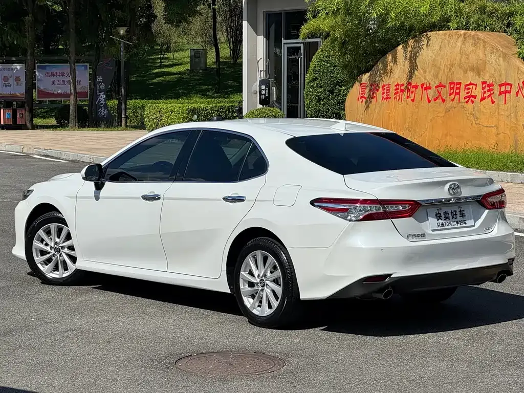 Toyota Camry 2023 из CN, фото 6