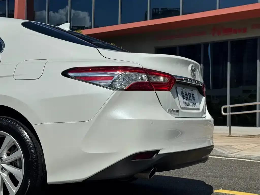 Toyota Camry 2023 из CN, фото 9