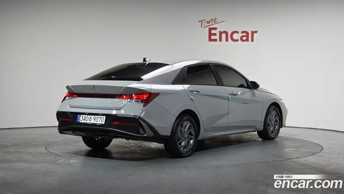 Hyundai AVANTE — фото 2