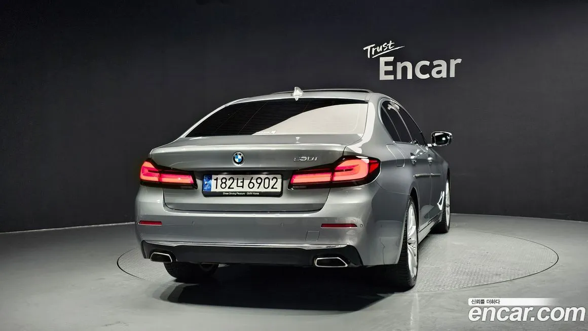 BMW 5-Series — фото 4