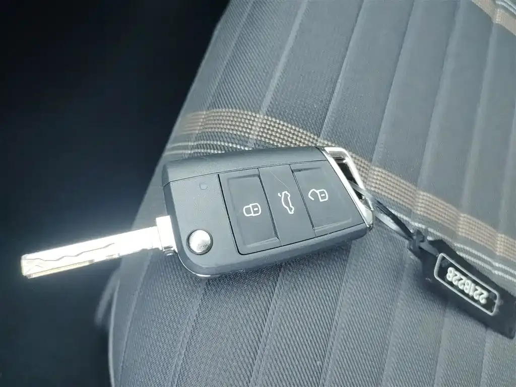 Volkswagen Lavida 2022 из CN, фото 9