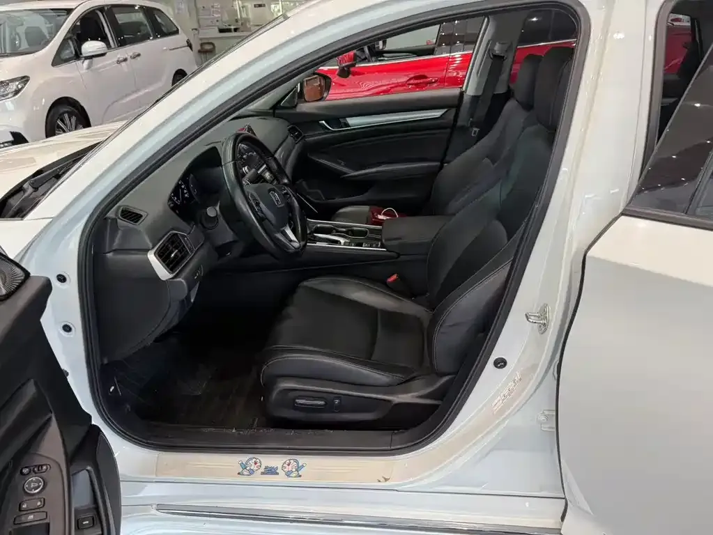 Honda Accord — фото 4