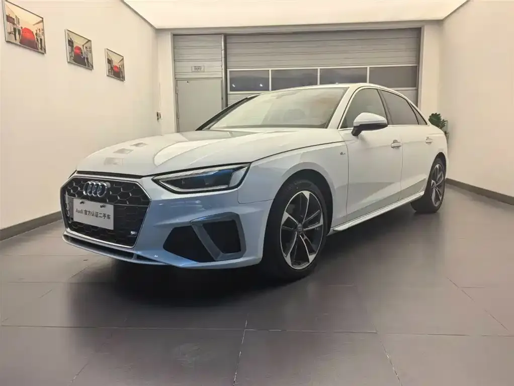 Audi A4L 2021 из CN, фото 2