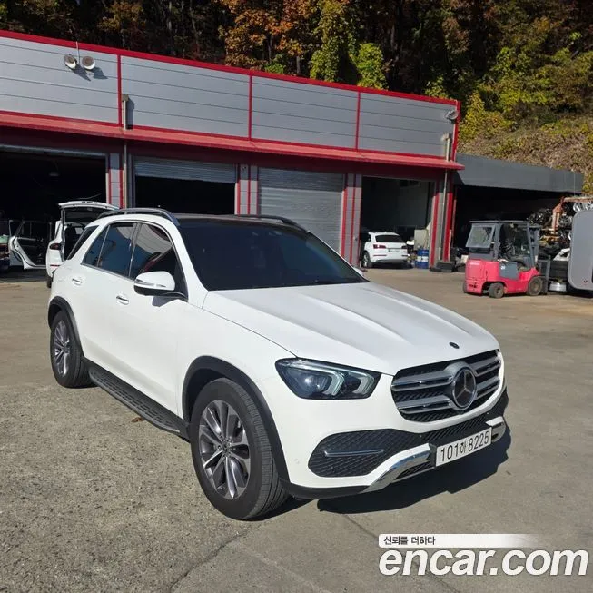 Mercedes-Benz GLE-Class — фото 8