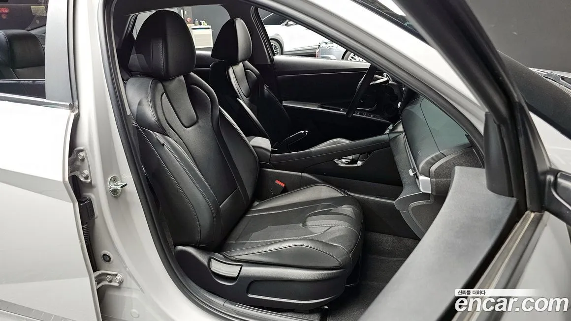 Hyundai AVANTE — фото 10