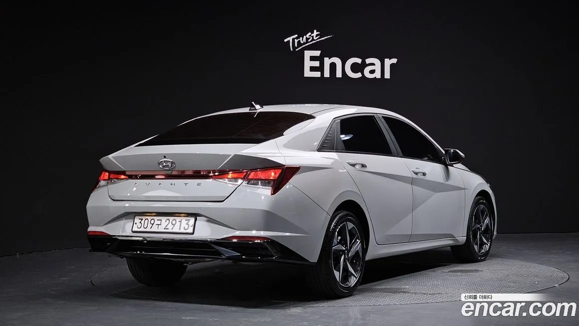 Hyundai AVANTE — фото 2