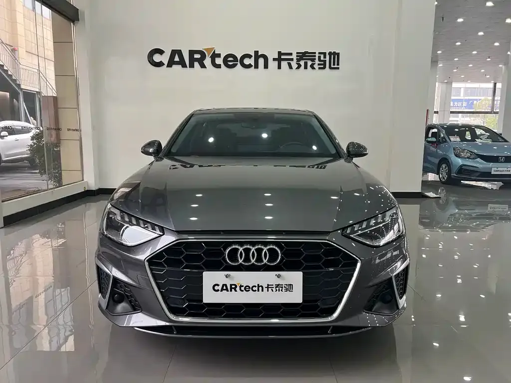 Audi A4L 2023 из CN, фото 2