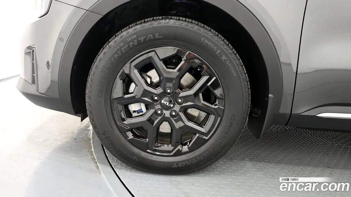 Kia Sorento — фото 5