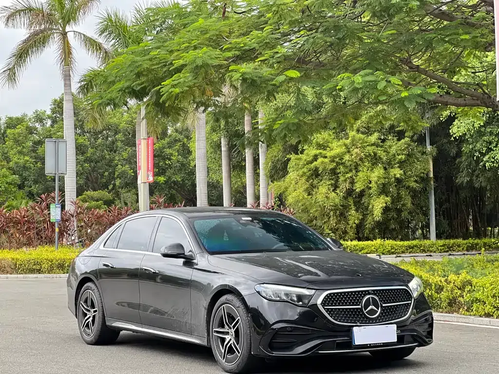 Mercedes-Benz E-Class — фото 3
