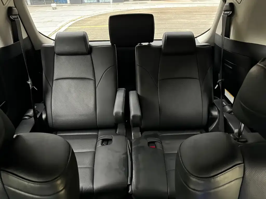 Toyota Vellfire — фото 10