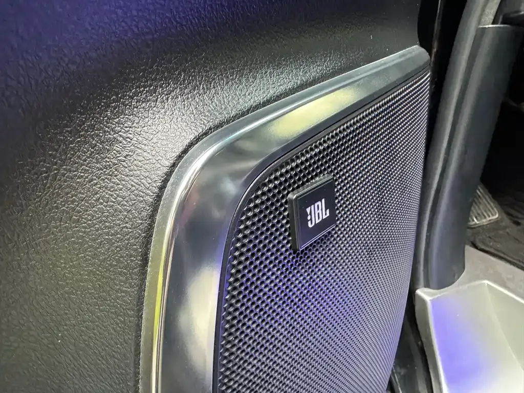 Toyota Vellfire — фото 7