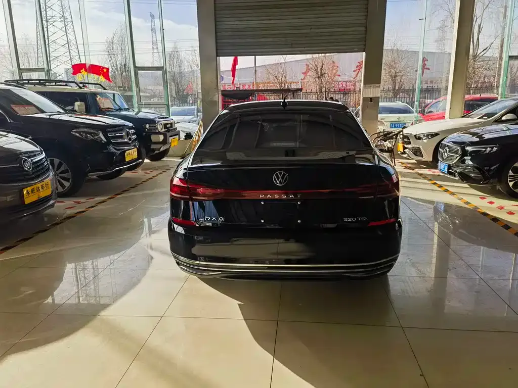 Volkswagen Passat 2023 из CN, фото 5