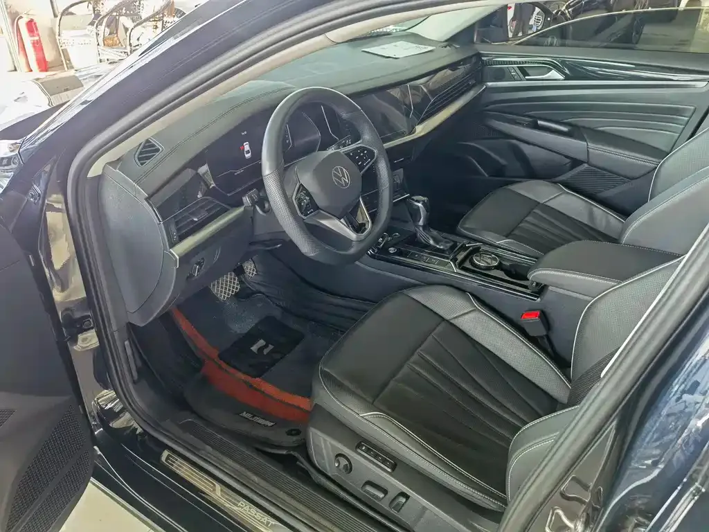 Volkswagen Passat 2023 из CN, фото 7