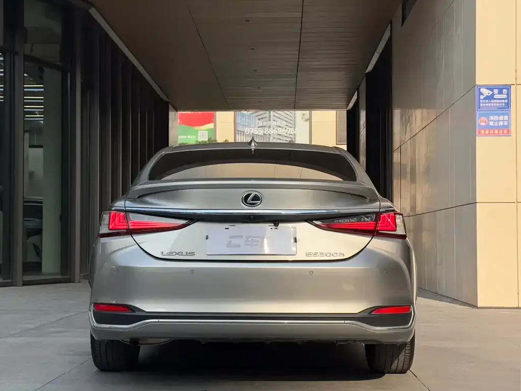 Lexus ES 2023 из CN, фото 4