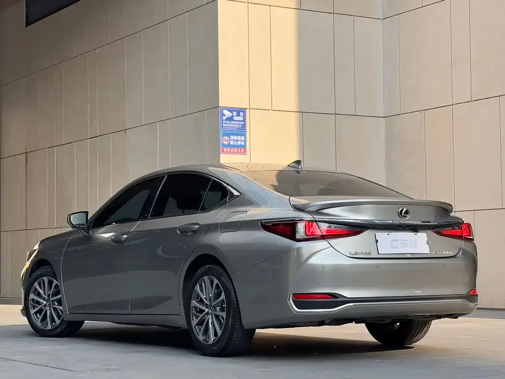 Lexus ES 2023 из CN, фото 5