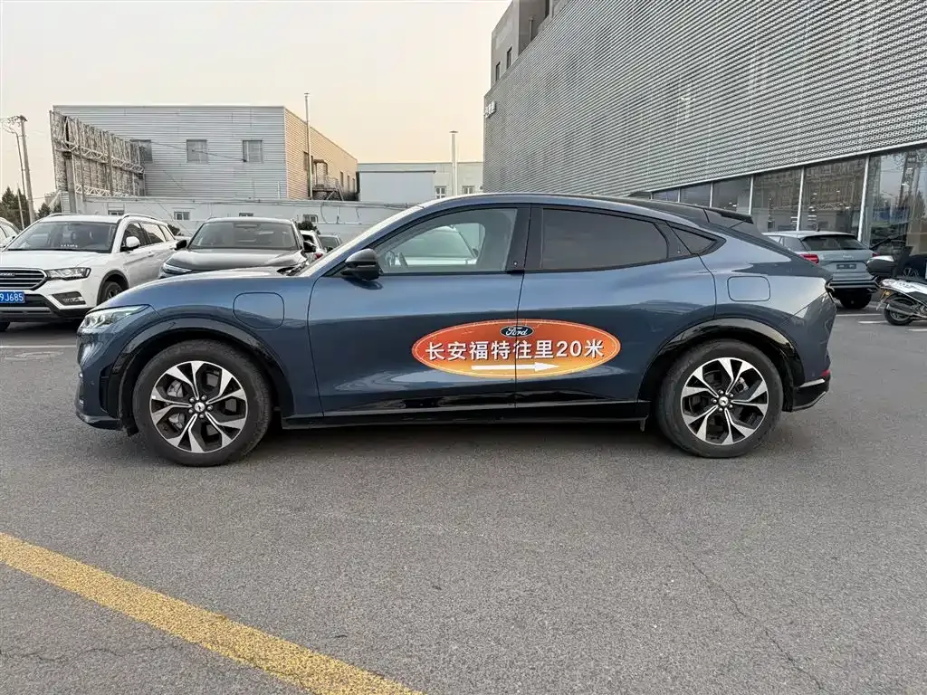 Ford Mustang Mach-E 2023 из CN, фото 8