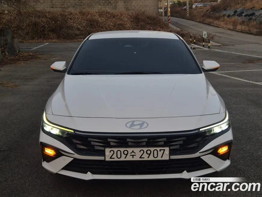Hyundai AVANTE — фото 3