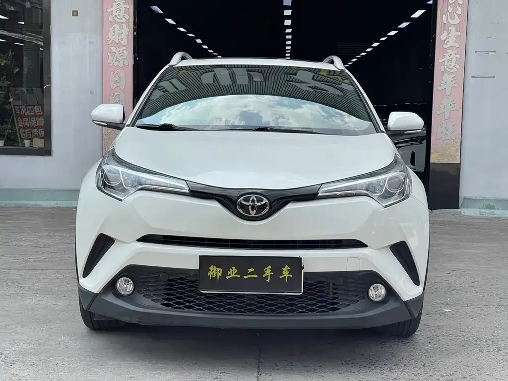 Toyota C-HR — фото 2