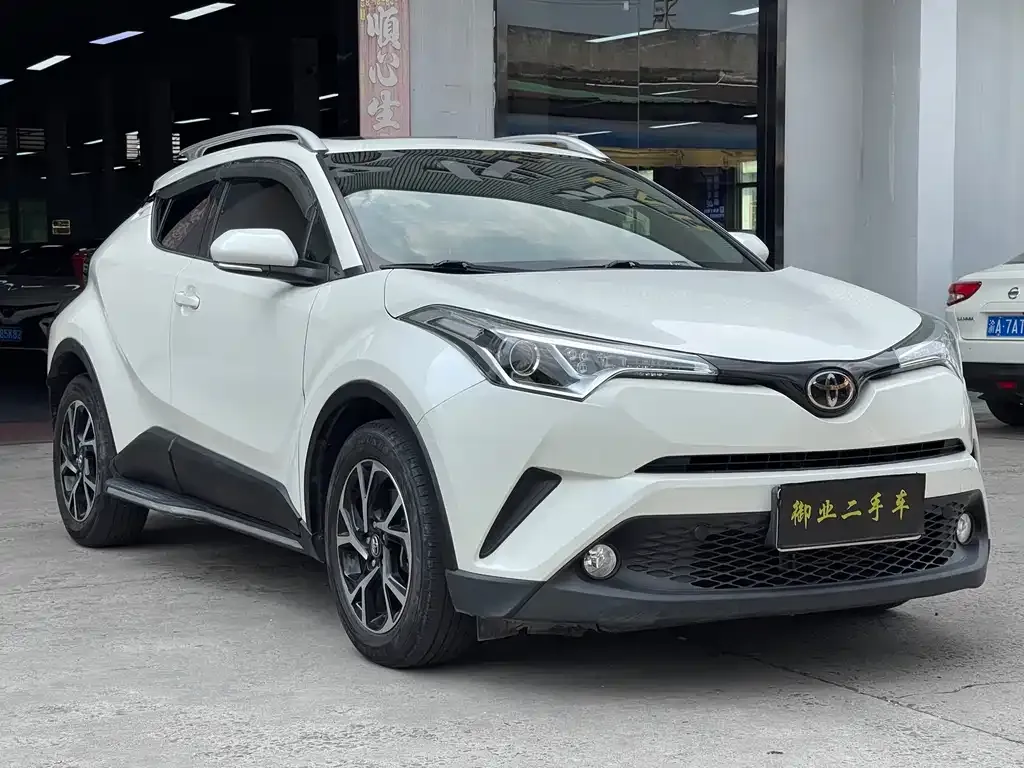 Toyota C-HR — фото 3