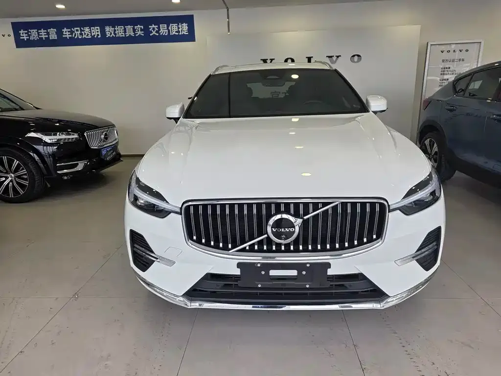 Volvo XC60 PHEV — фото 2