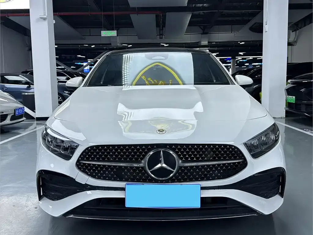 Mercedes-Benz A-Class 2023 из CN, фото 2
