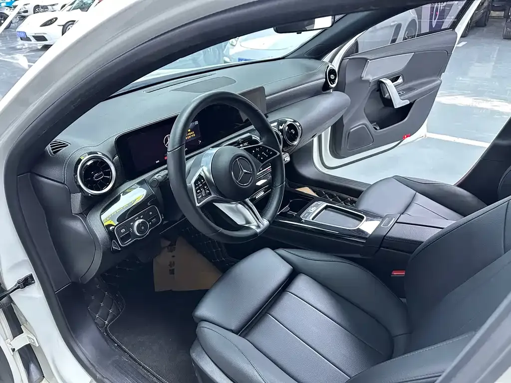 Mercedes-Benz A-Class 2023 из CN, фото 5