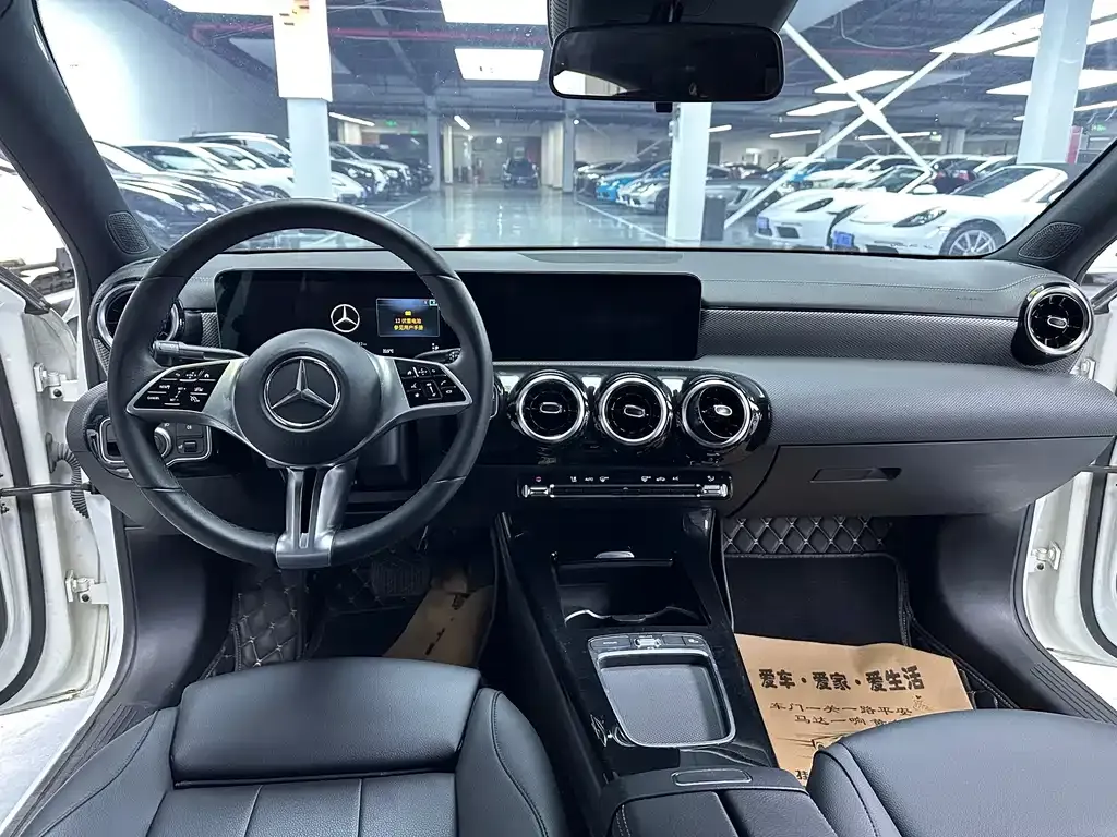 Mercedes-Benz A-Class 2023 из CN, фото 6