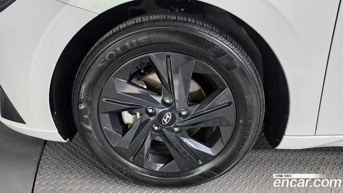Hyundai AVANTE — фото 5
