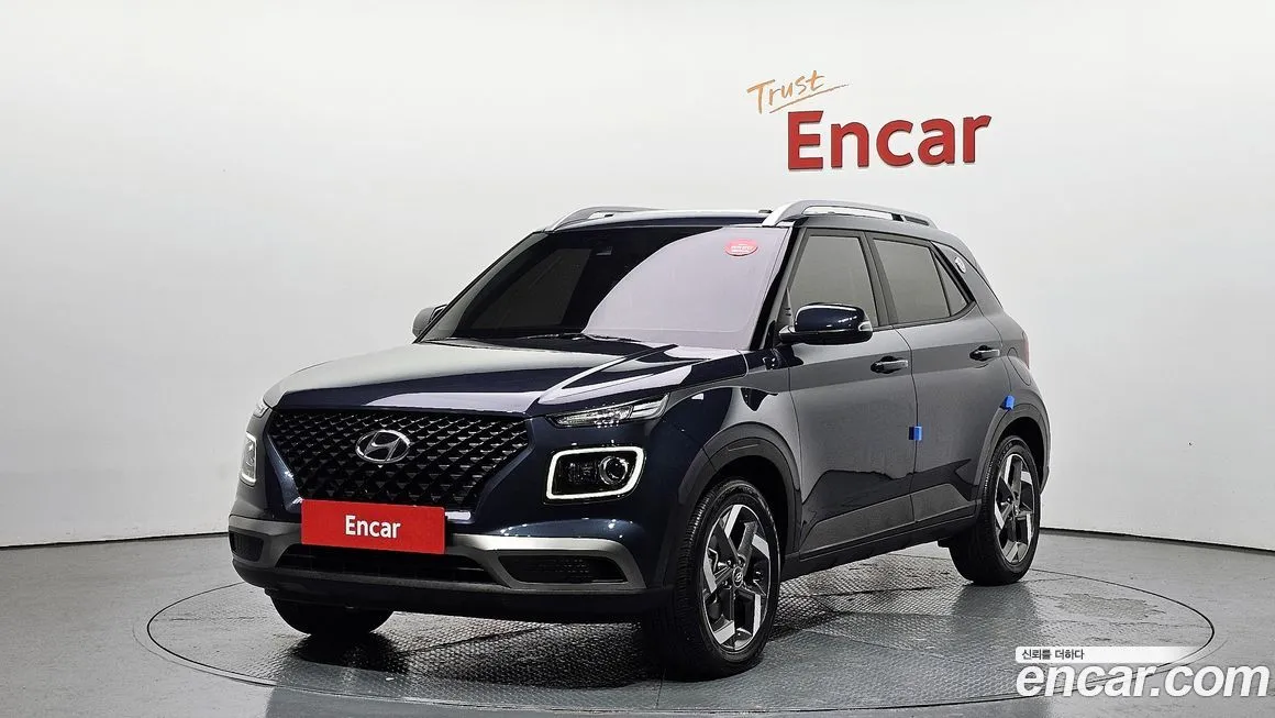 Hyundai Venue — фото 1